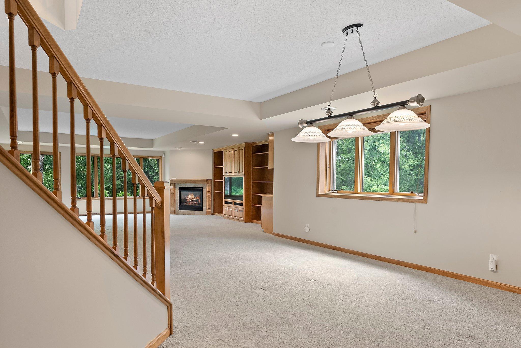 987 Nine Mile Cove E