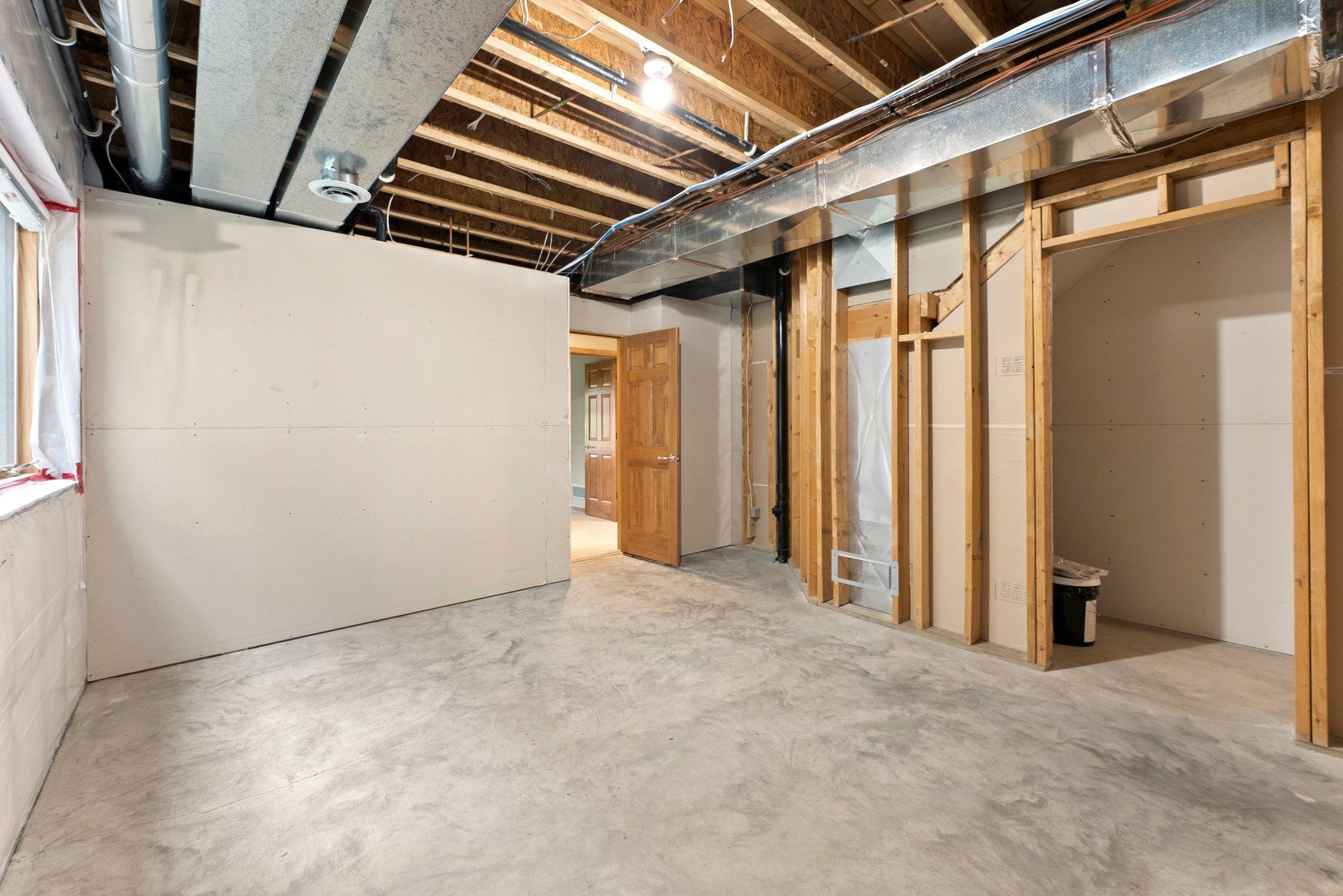 987 Nine Mile Cove E