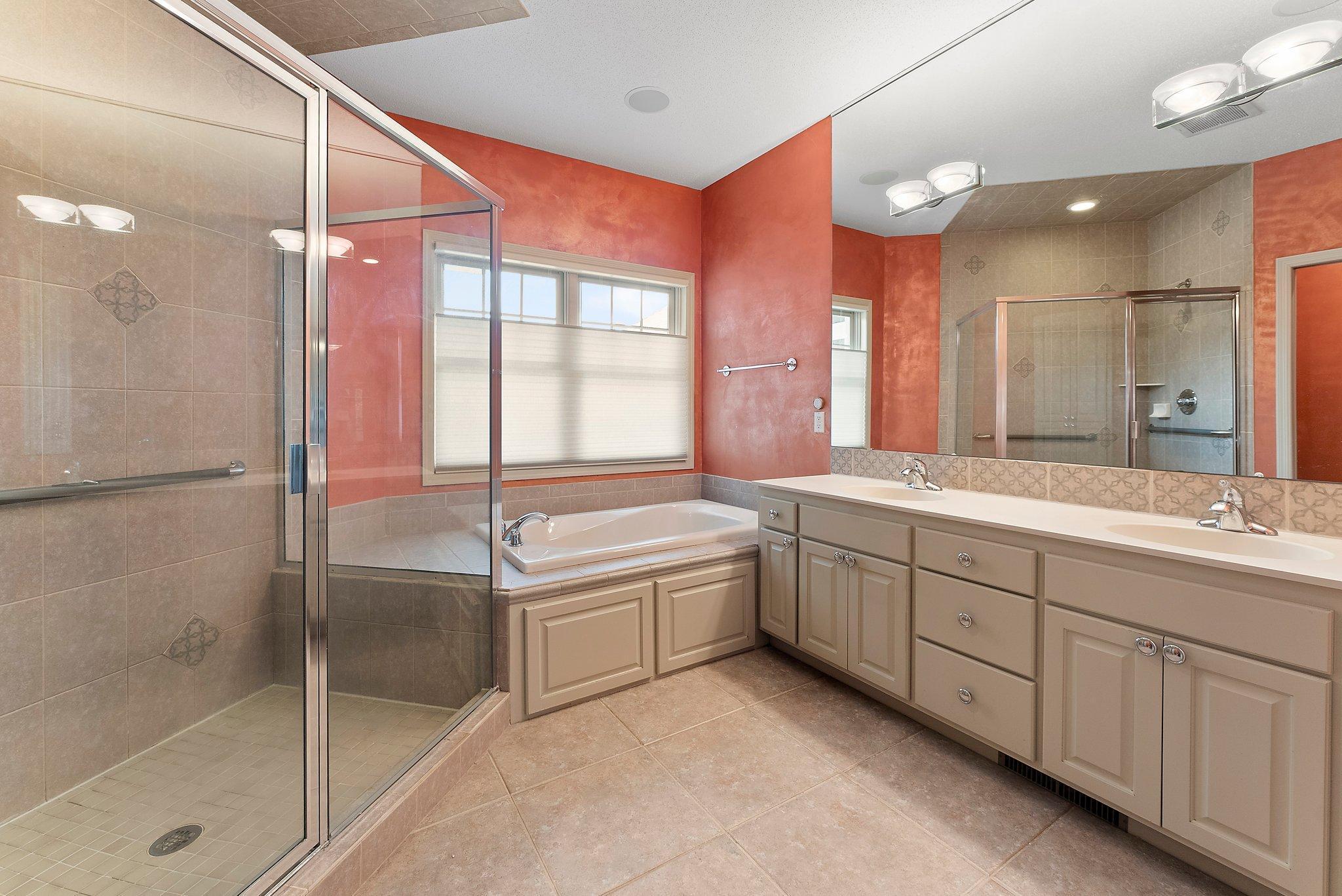 987 Nine Mile Cove E