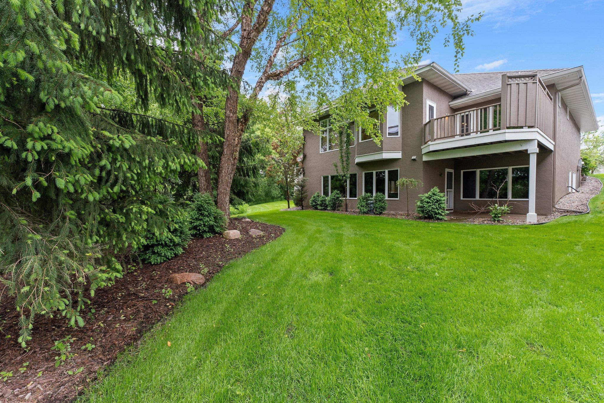 987 Nine Mile Cove E