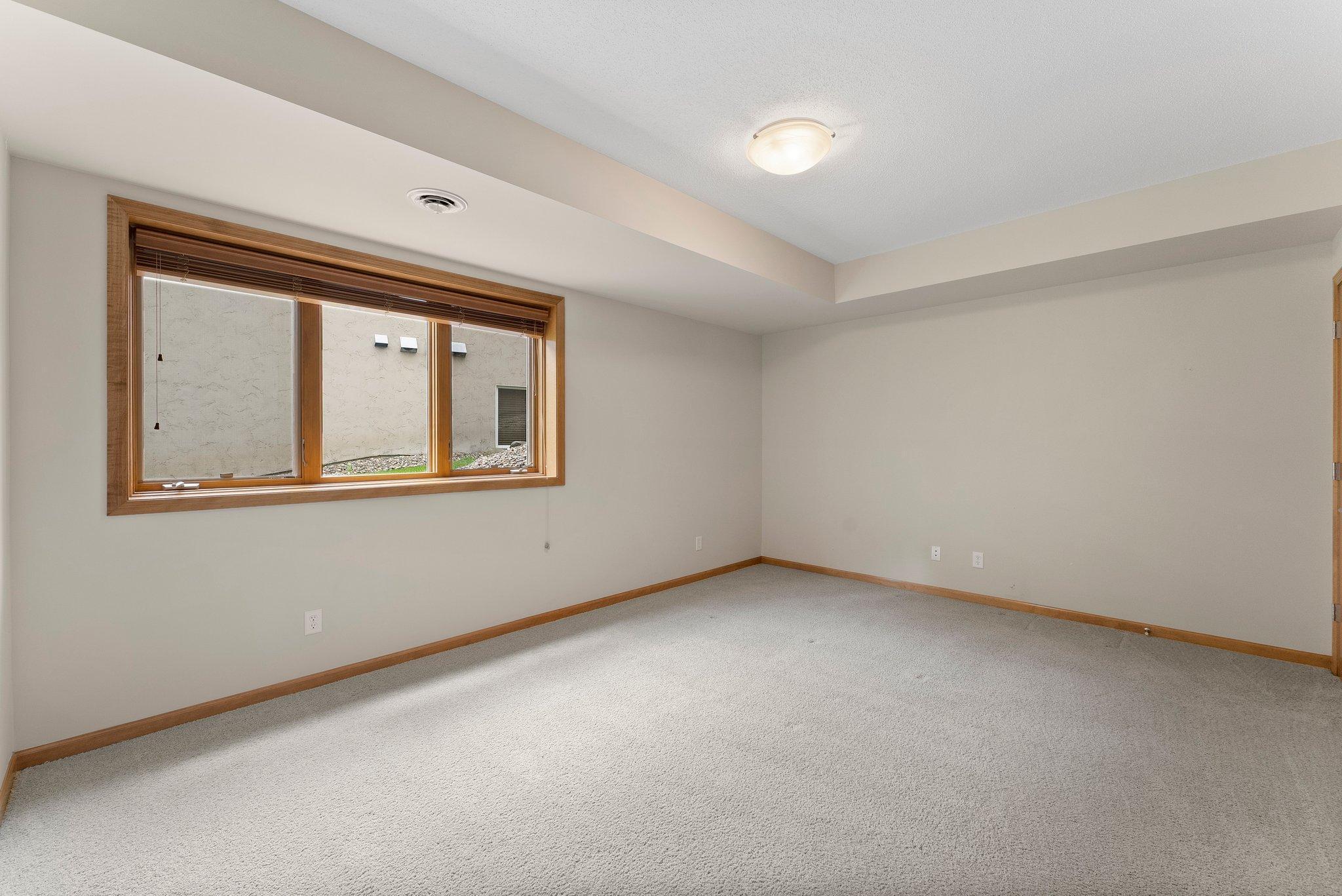 987 Nine Mile Cove E