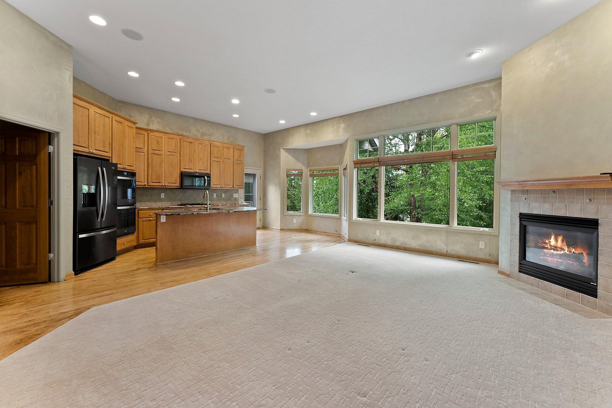 987 Nine Mile Cove E