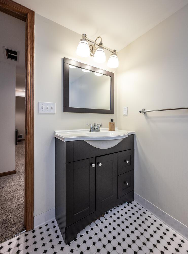 4026 Xerxes Avenue S