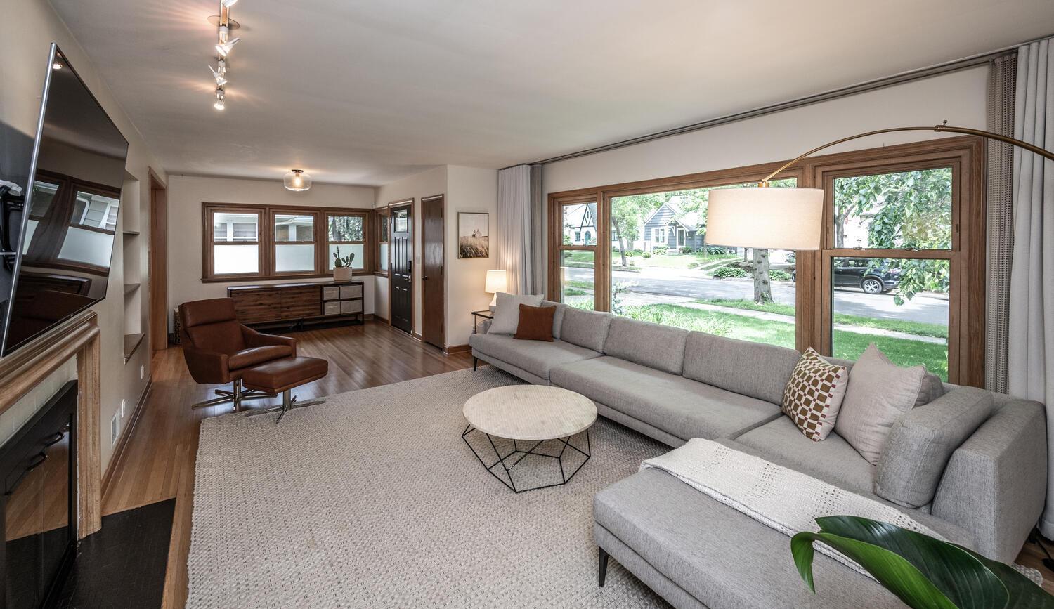 4026 Xerxes Avenue S