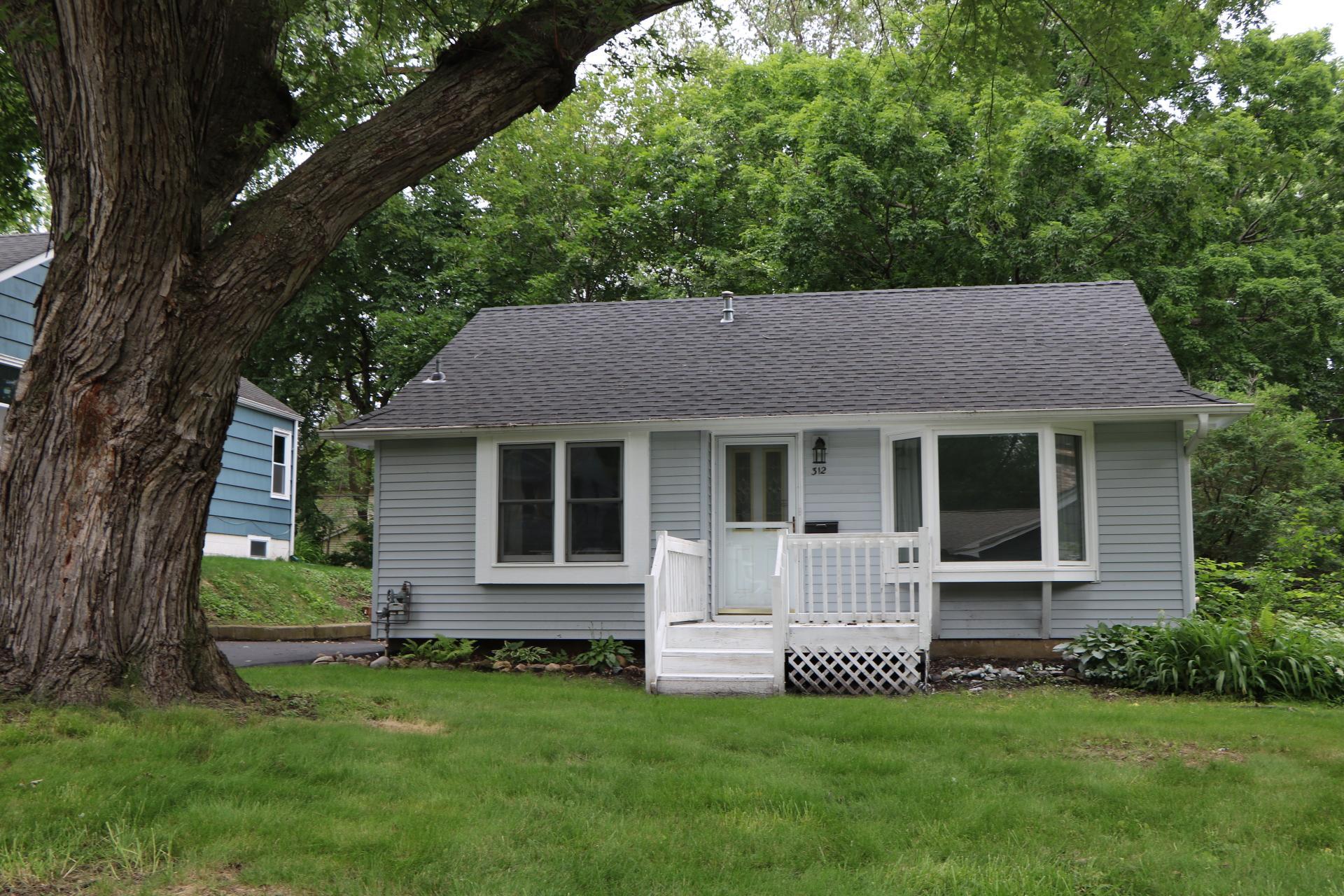 312 Harrison Avenue S