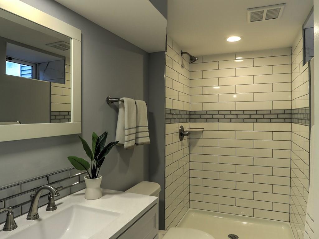 312 Harrison Avenue S