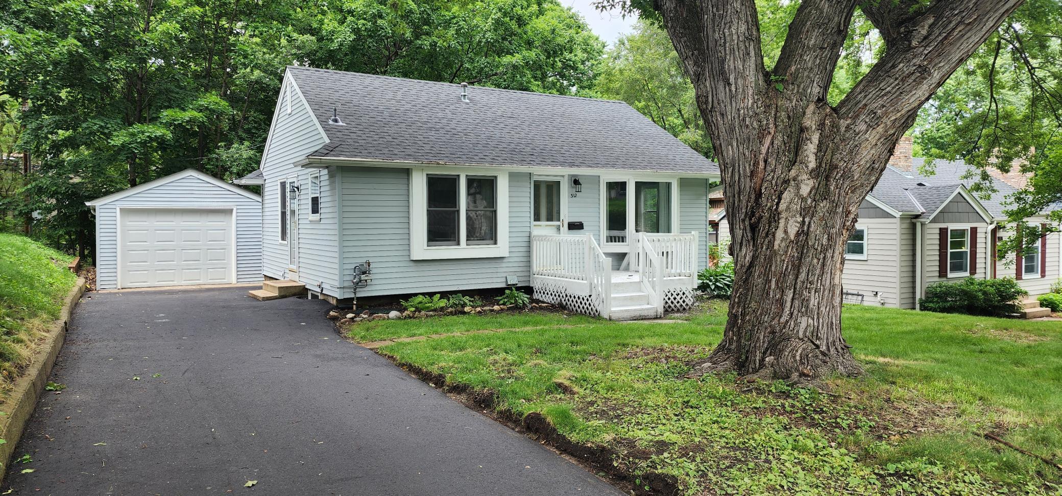 312 Harrison Avenue S