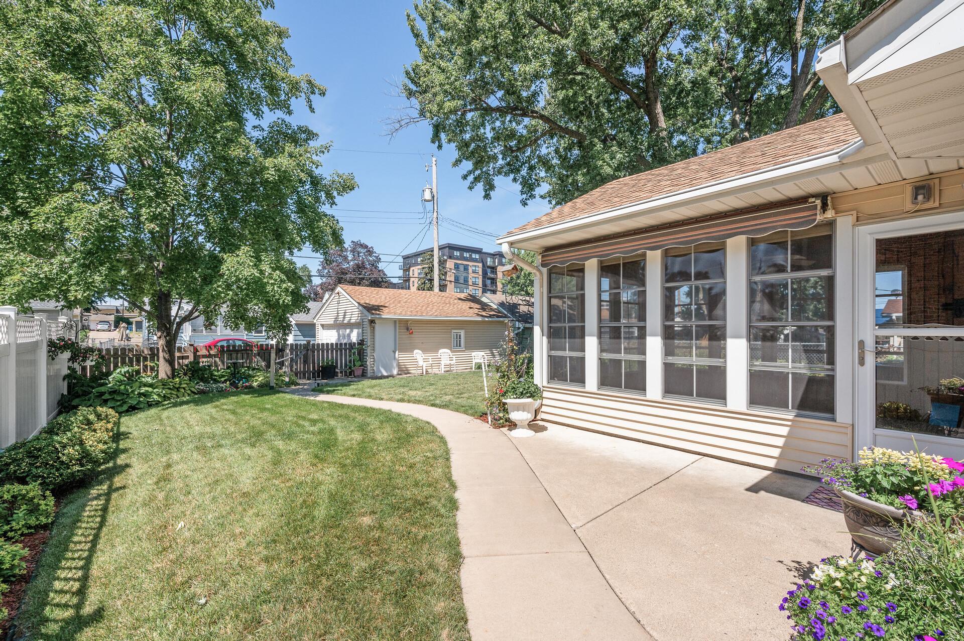 6632 Washburn Avenue S