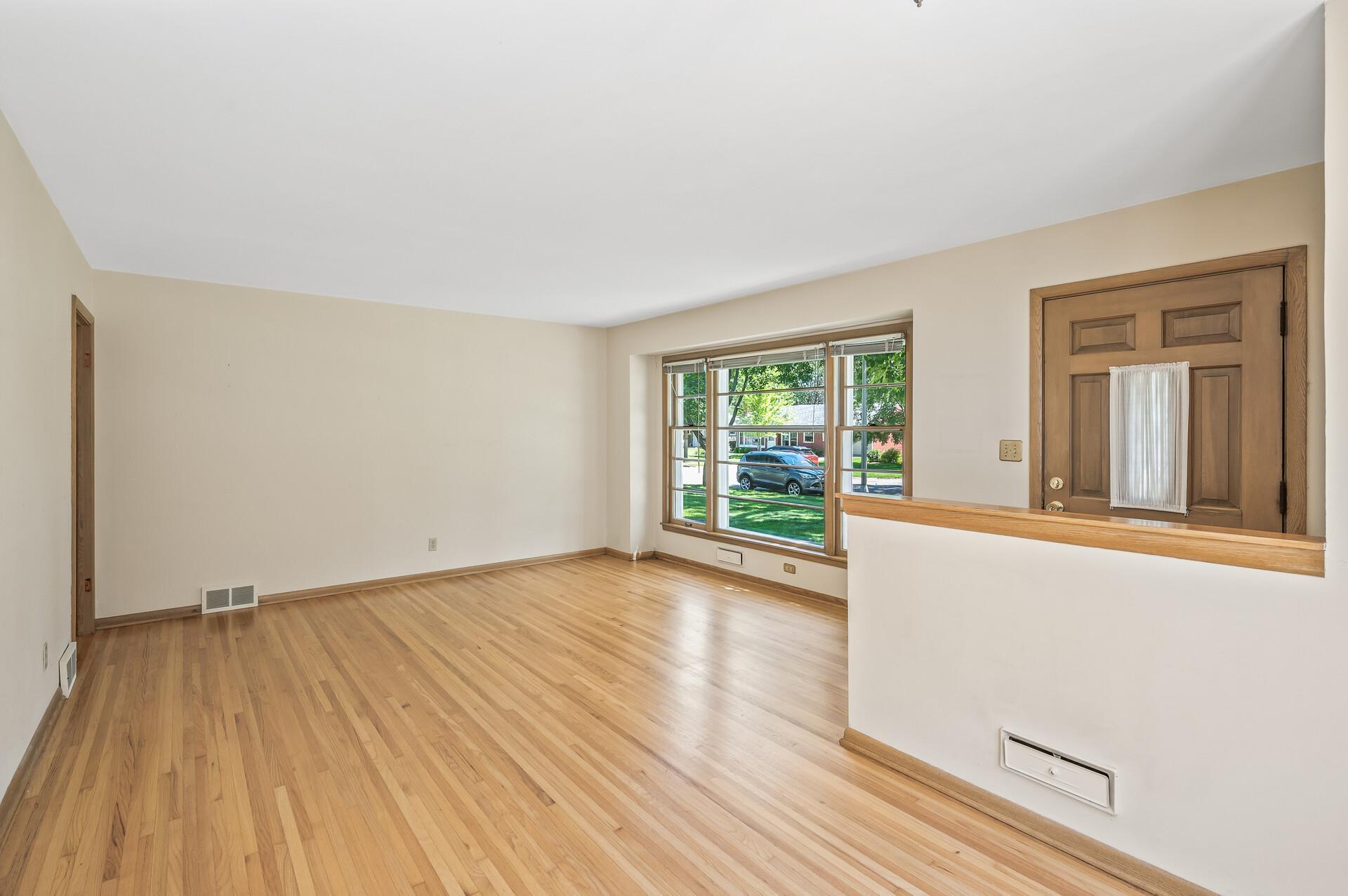 6632 Washburn Avenue S