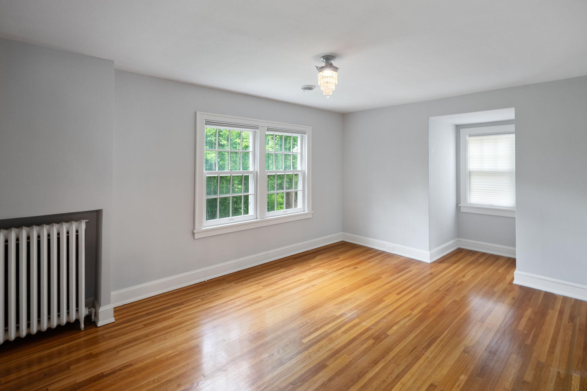 721 W Minnehaha Parkway