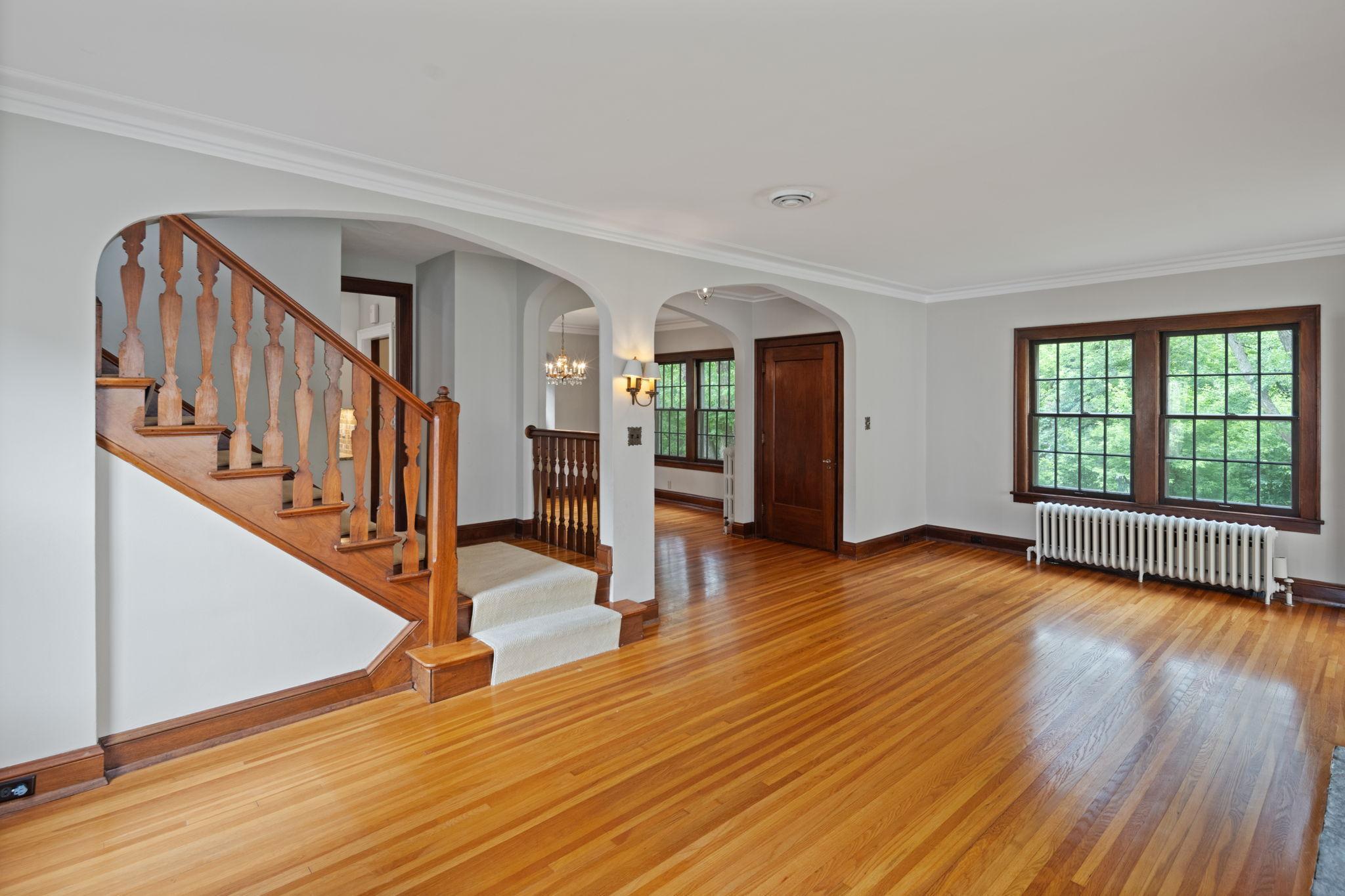 721 W Minnehaha Parkway