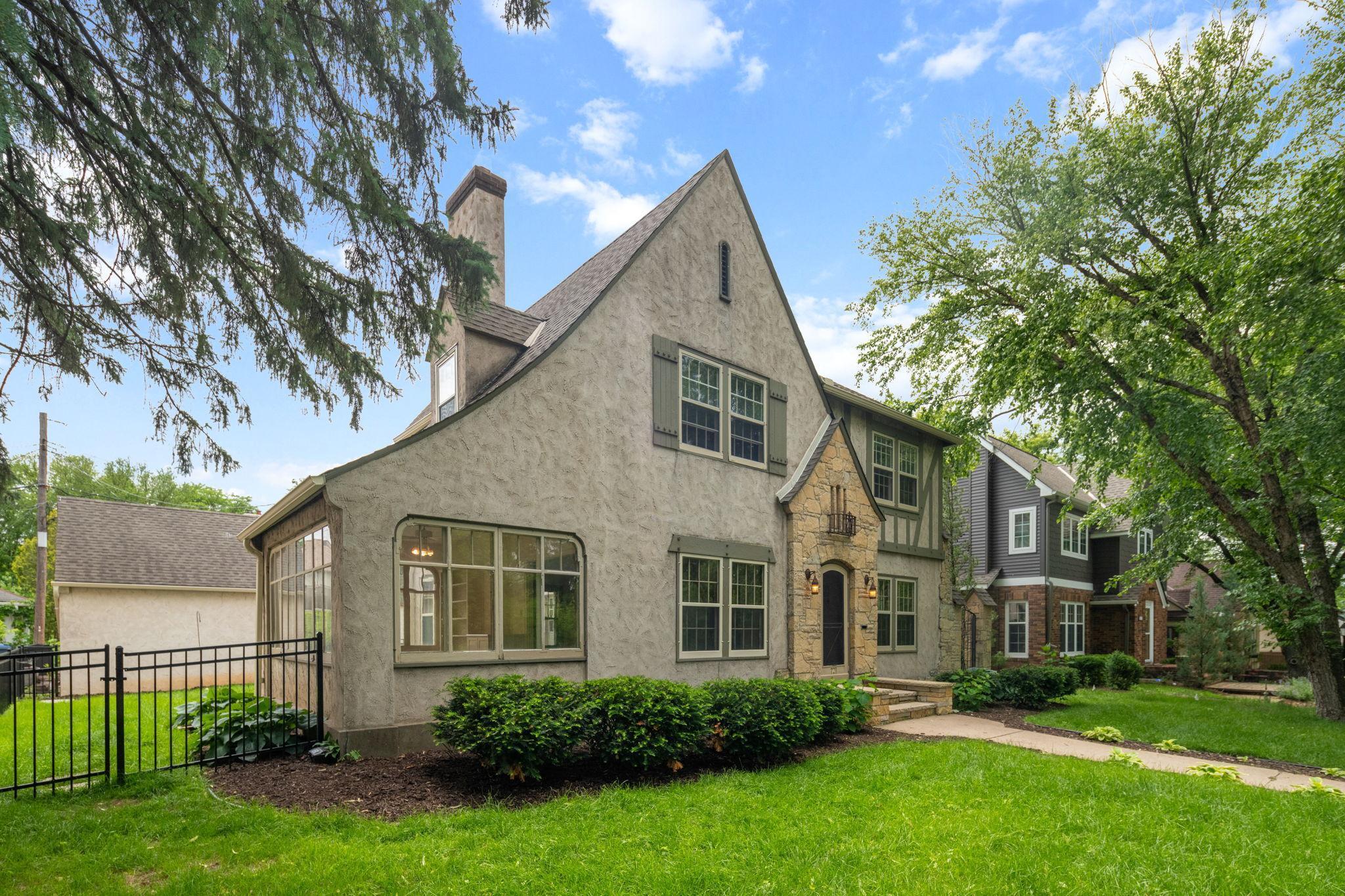 721 W Minnehaha Parkway