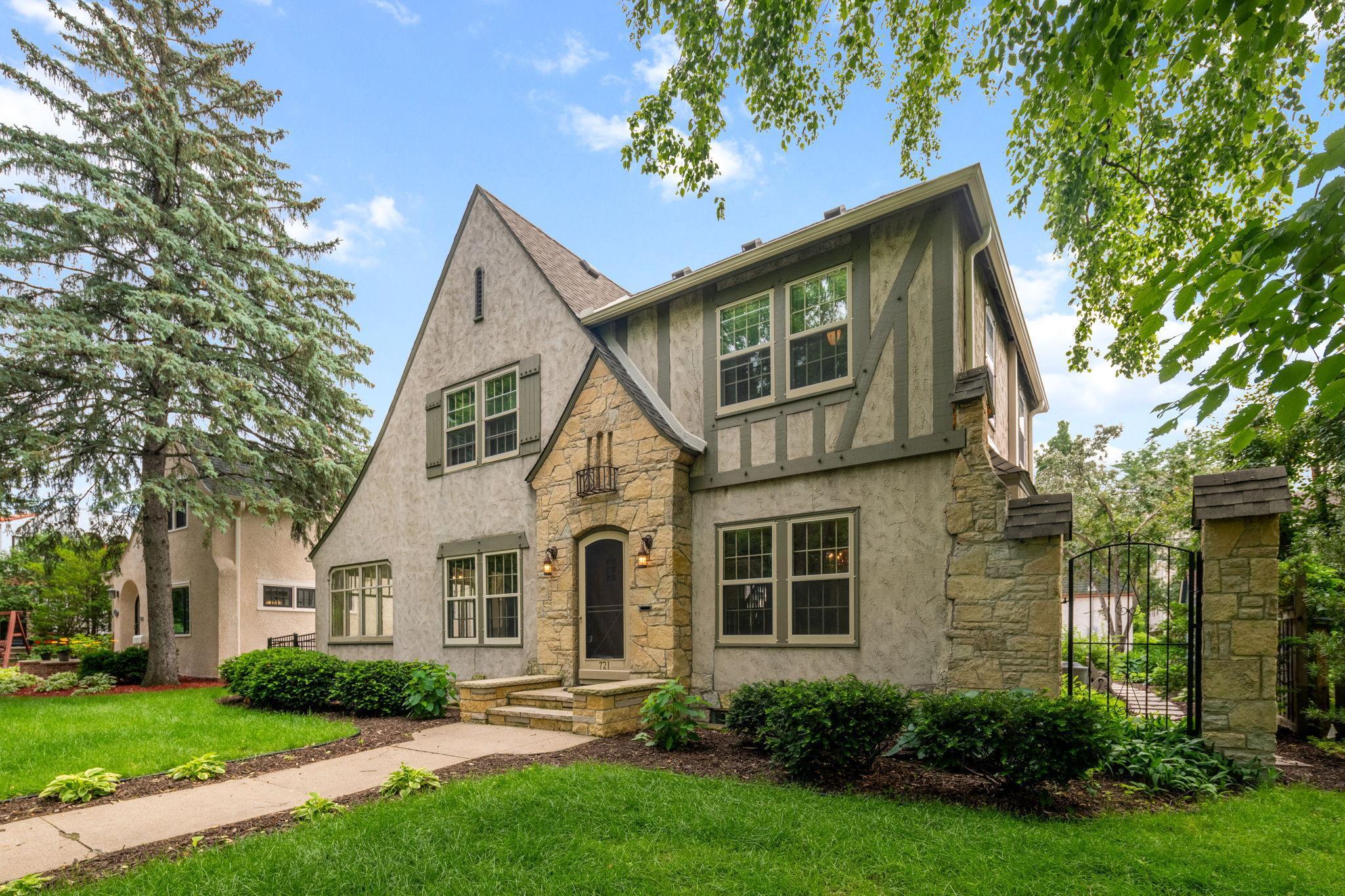 721 W Minnehaha Parkway