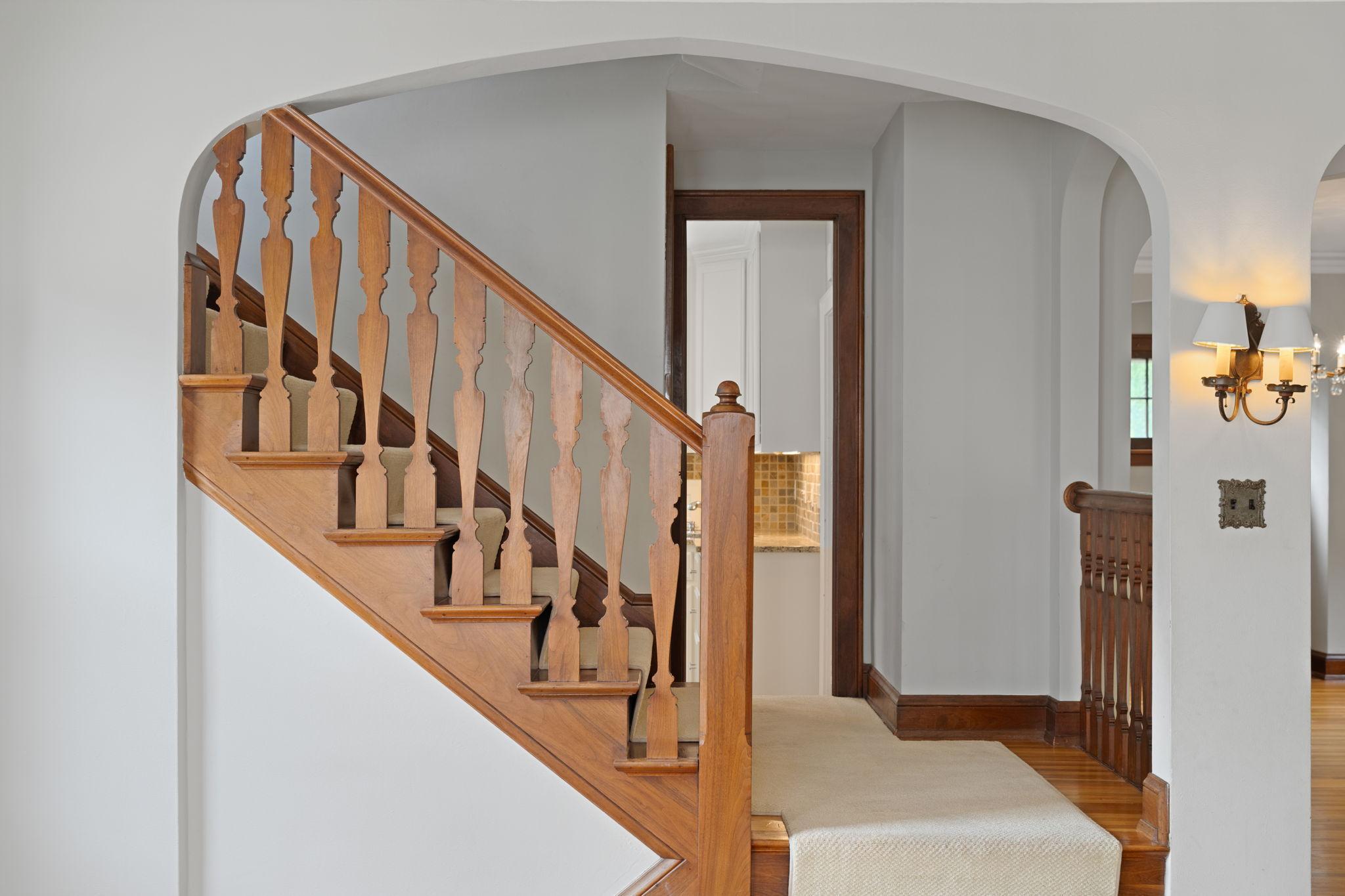 721 W Minnehaha Parkway