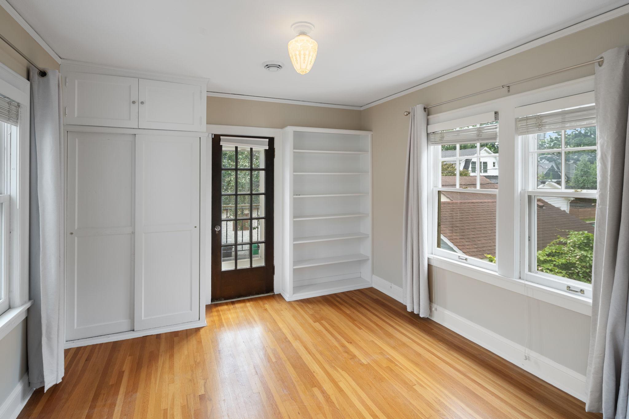 721 W Minnehaha Parkway