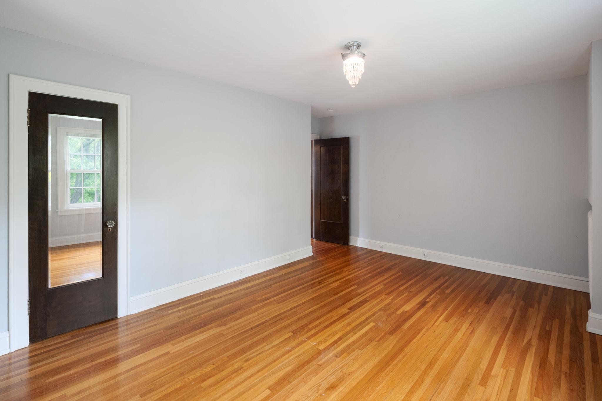 721 W Minnehaha Parkway