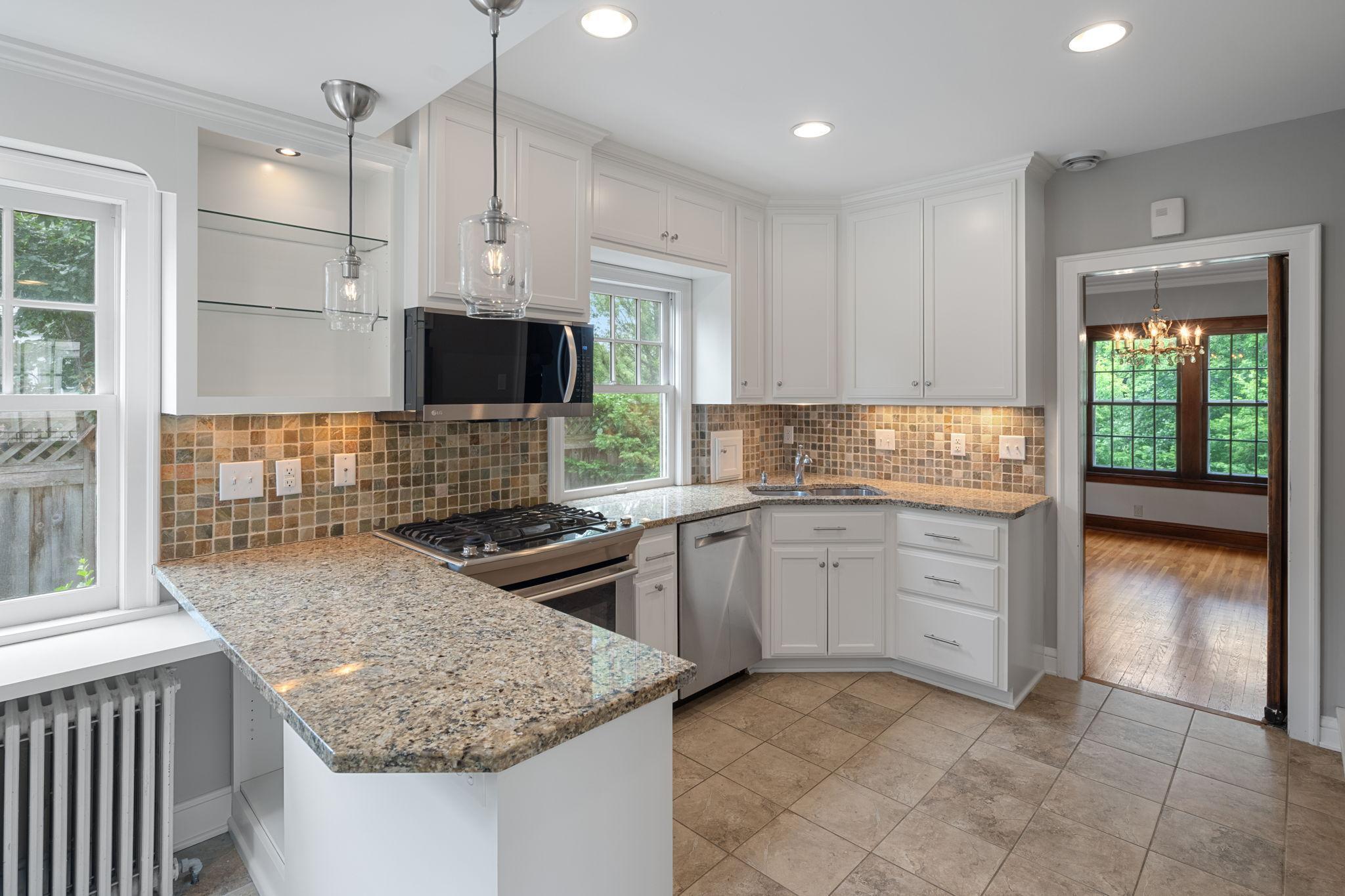 721 W Minnehaha Parkway