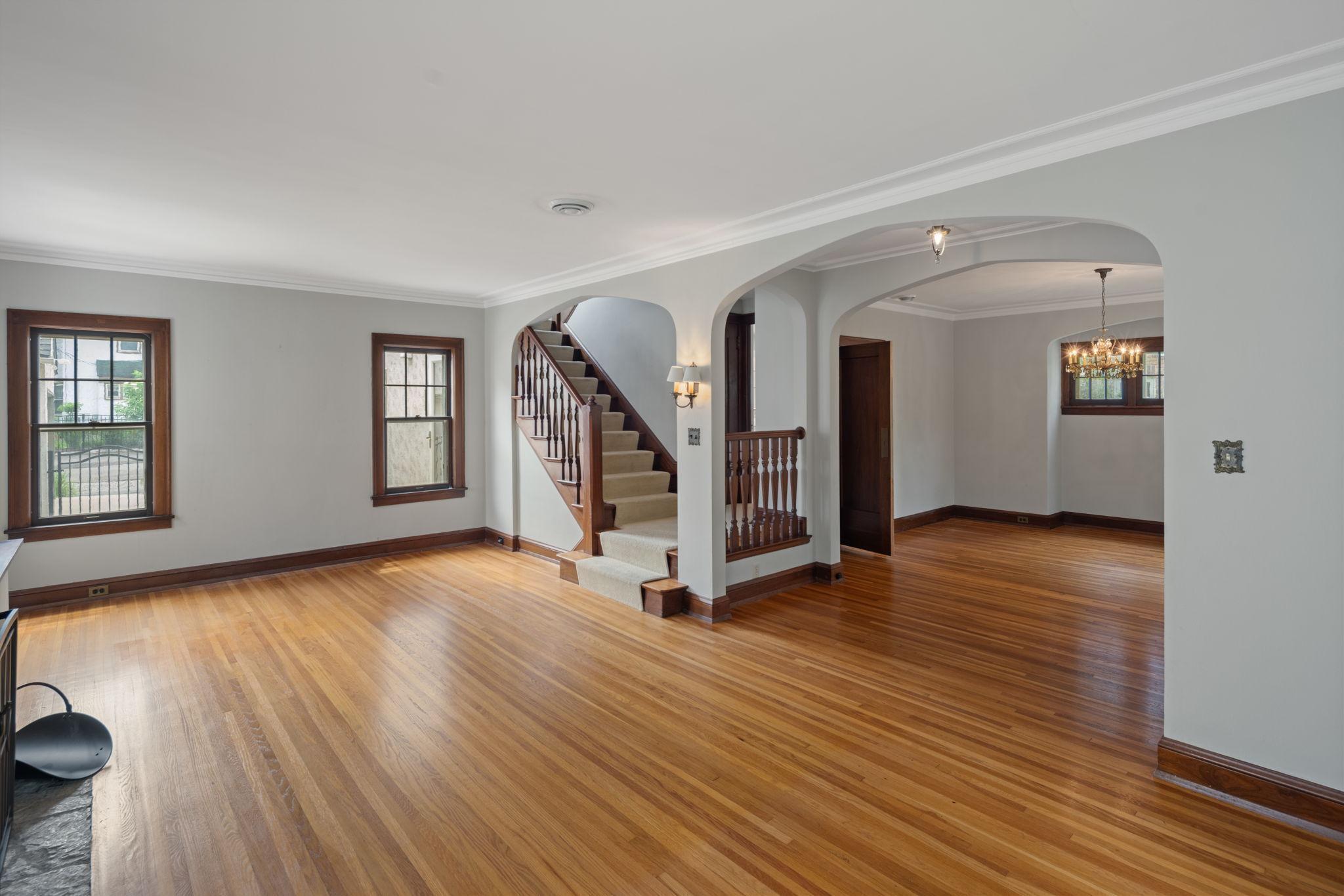 721 W Minnehaha Parkway