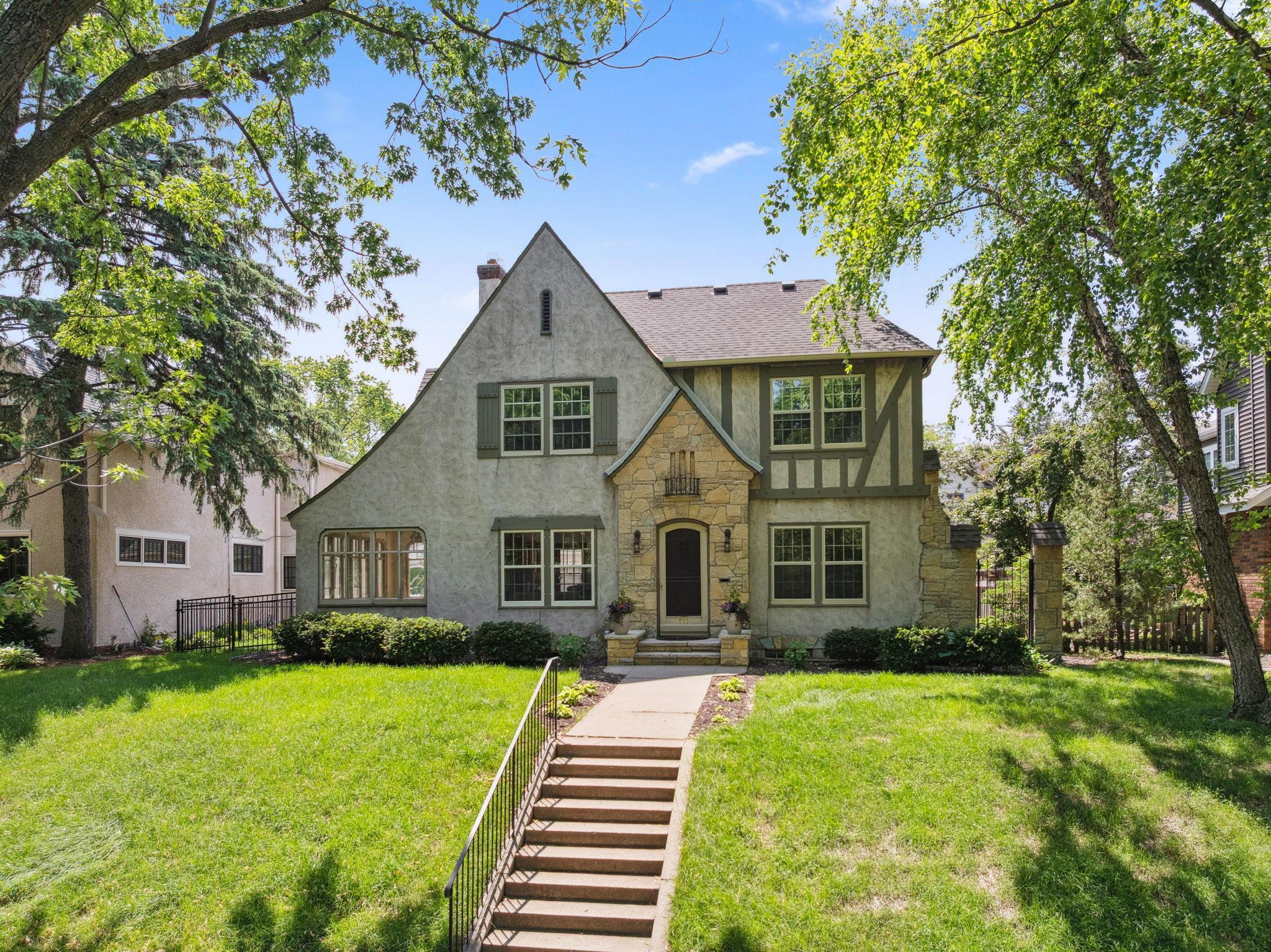 721 W Minnehaha Parkway