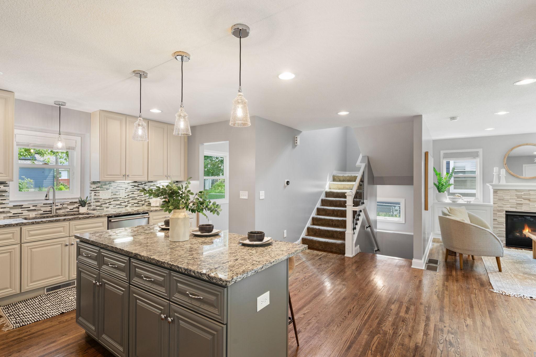 5925 Vincent Avenue S