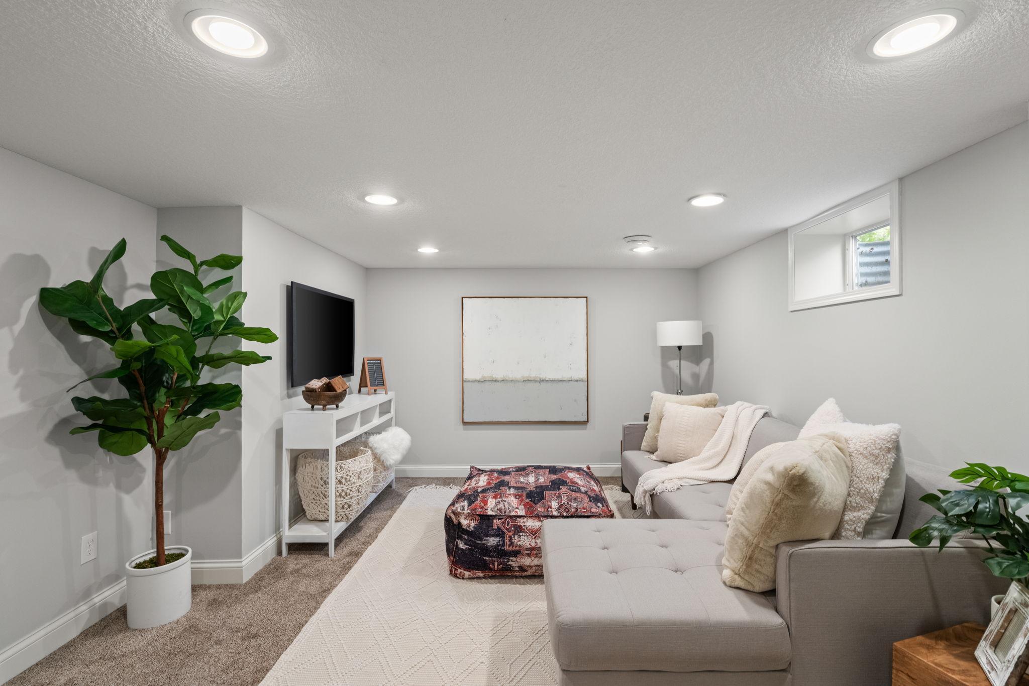 5925 Vincent Avenue S