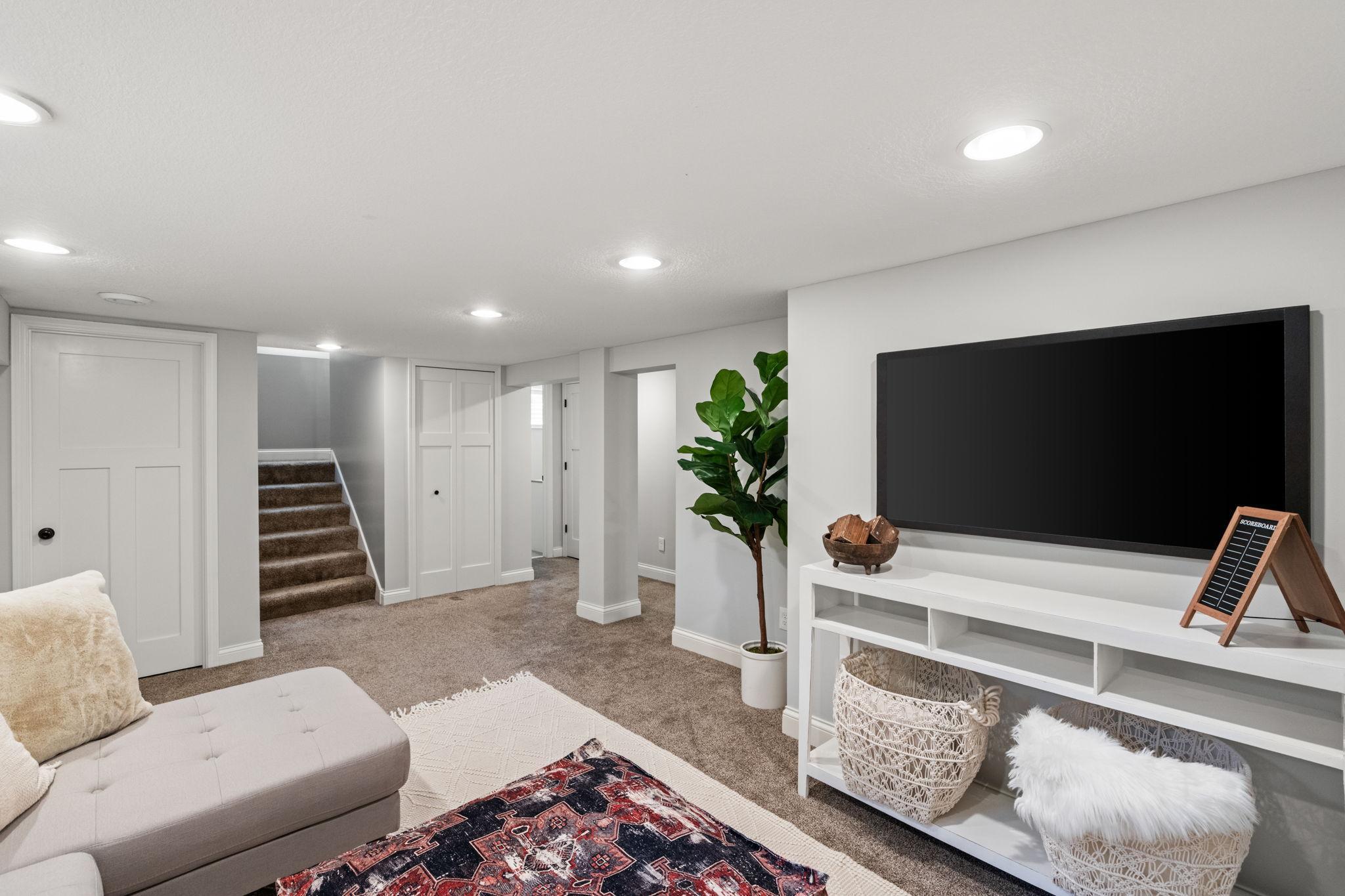 5925 Vincent Avenue S