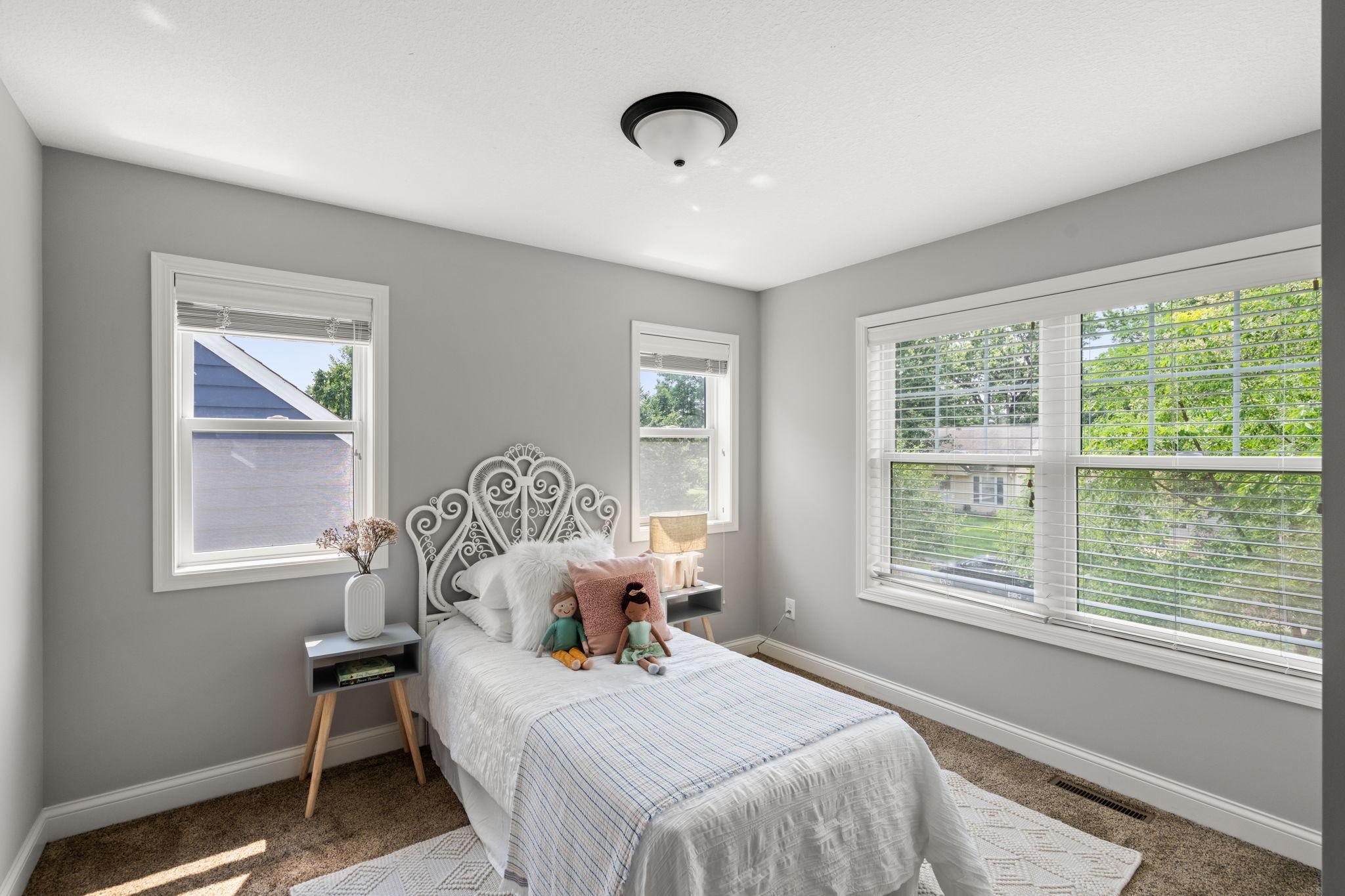 5925 Vincent Avenue S