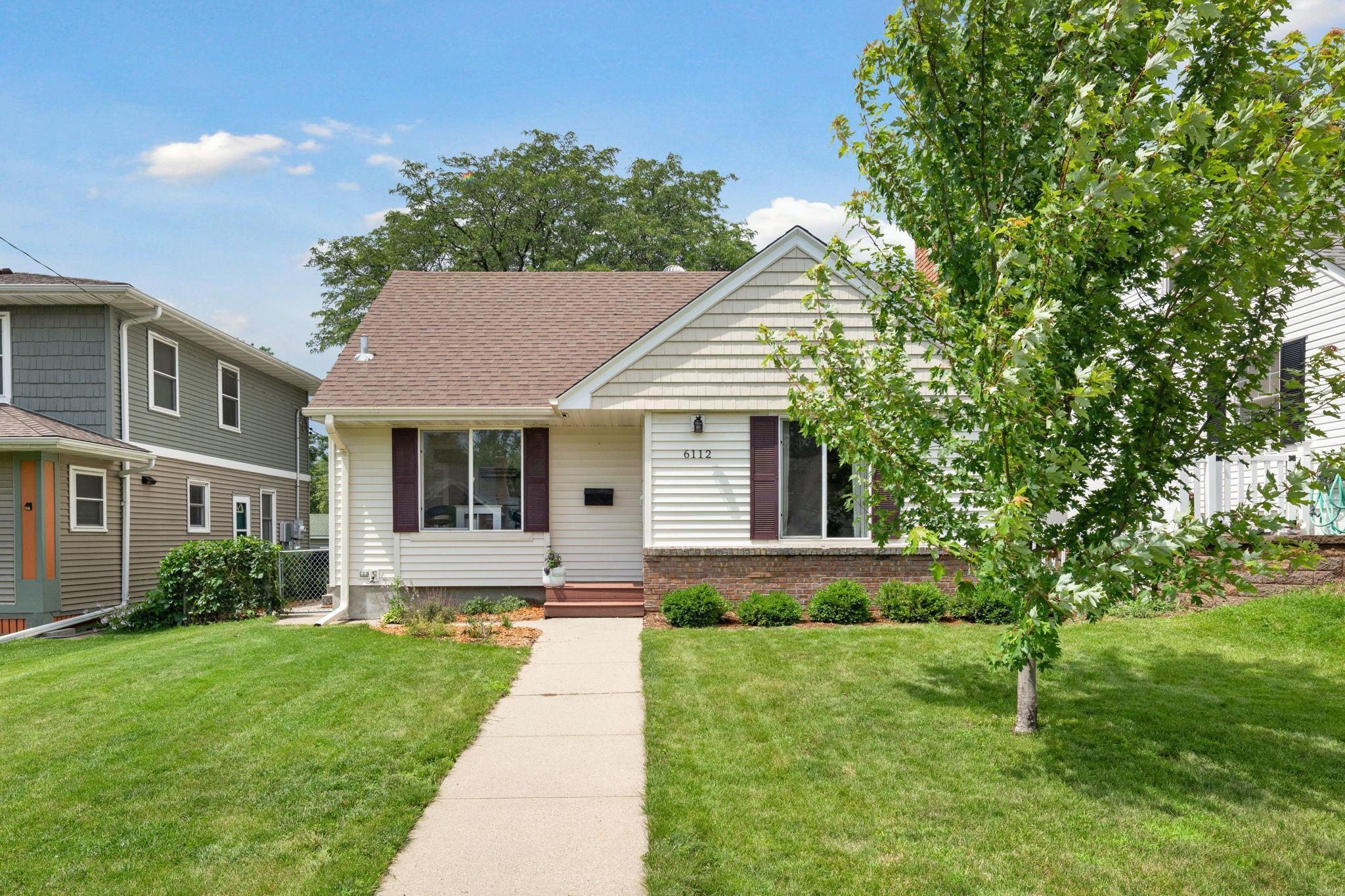 6112 Russell Avenue S