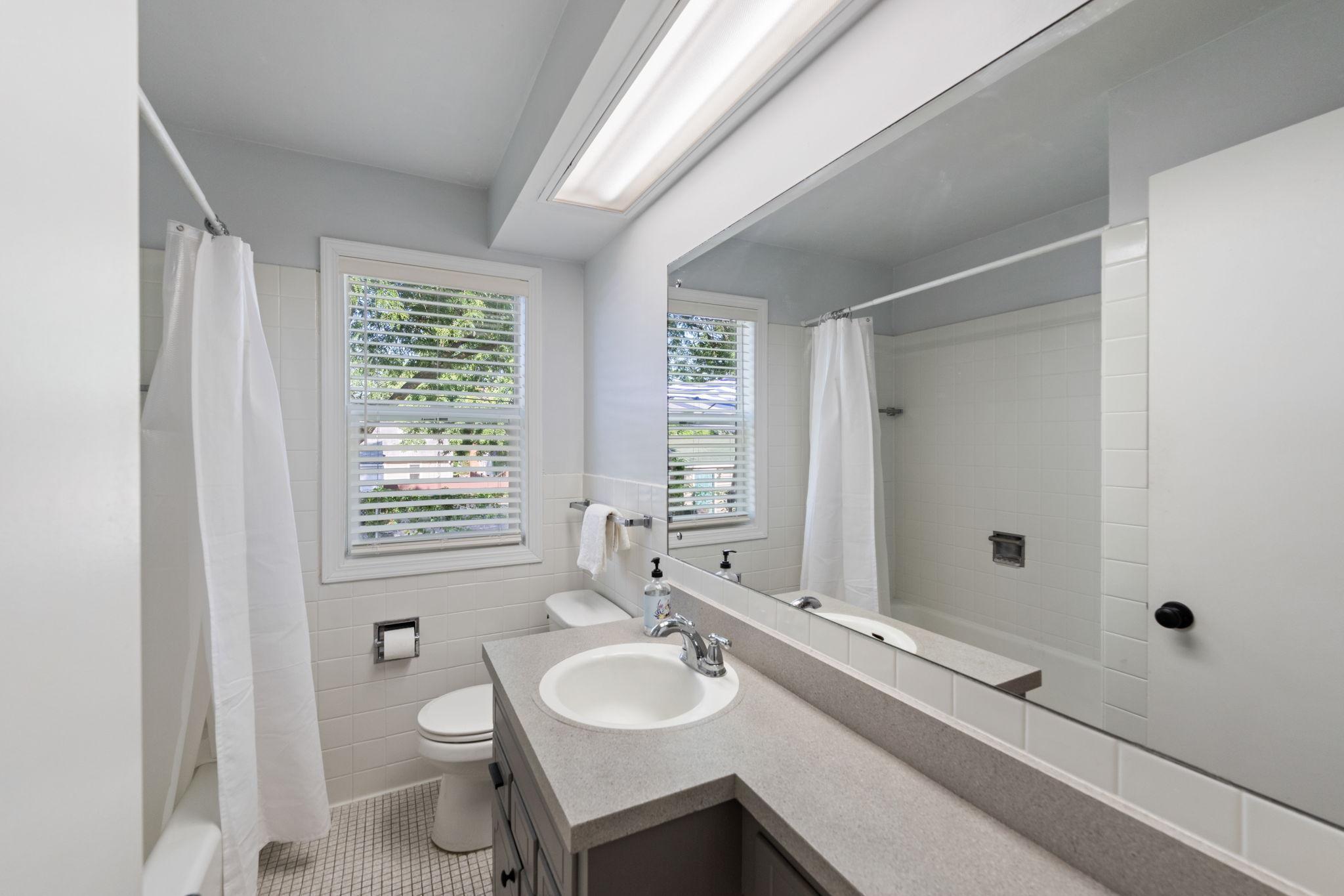 6112 Russell Avenue S