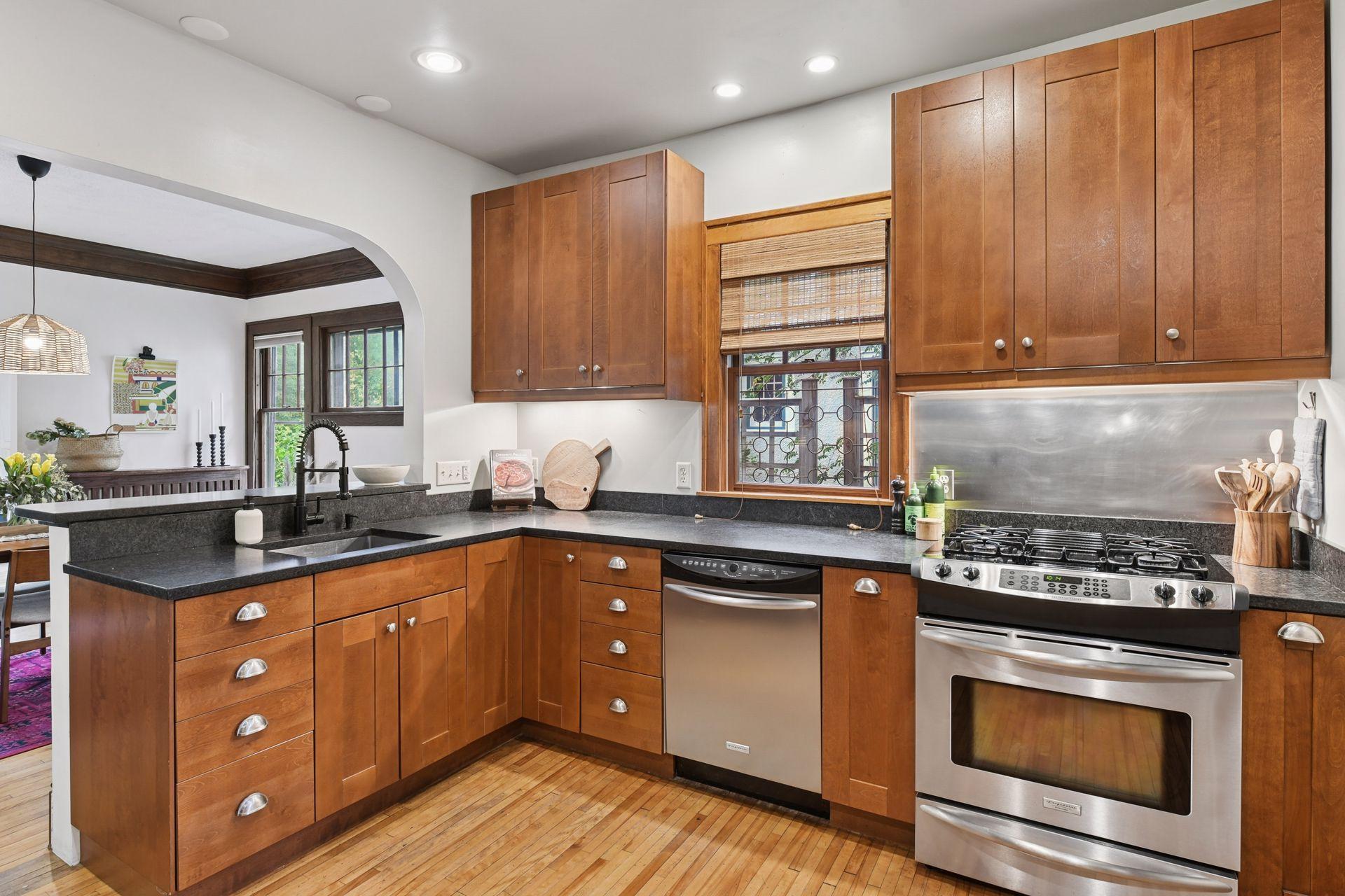 4031 Pleasant Avenue