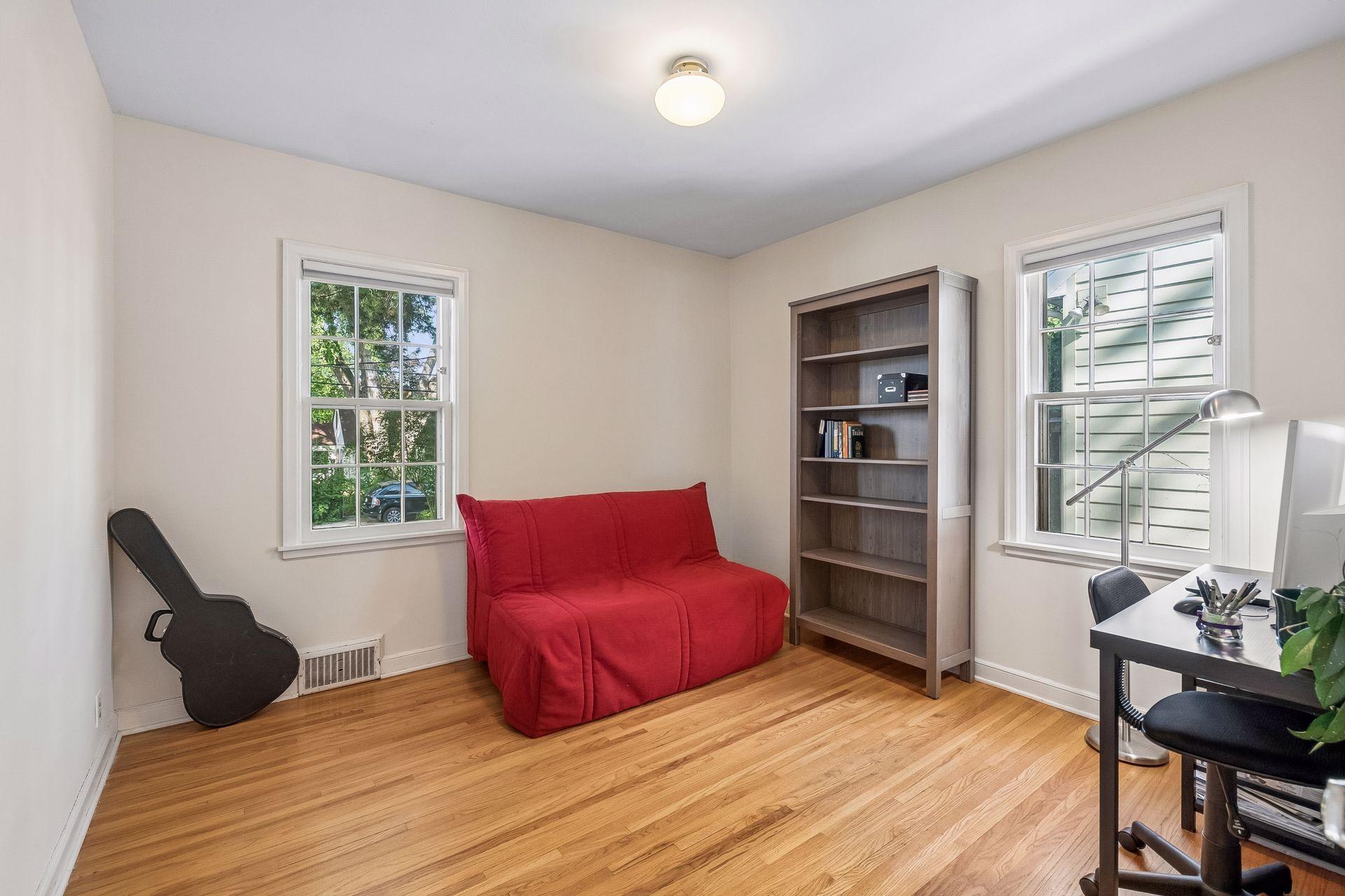 5652 Dupont Avenue S