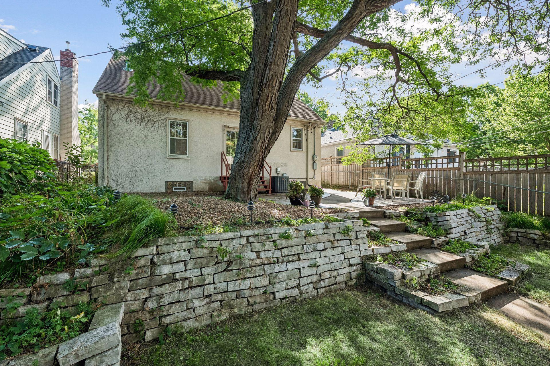 5652 Dupont Avenue S