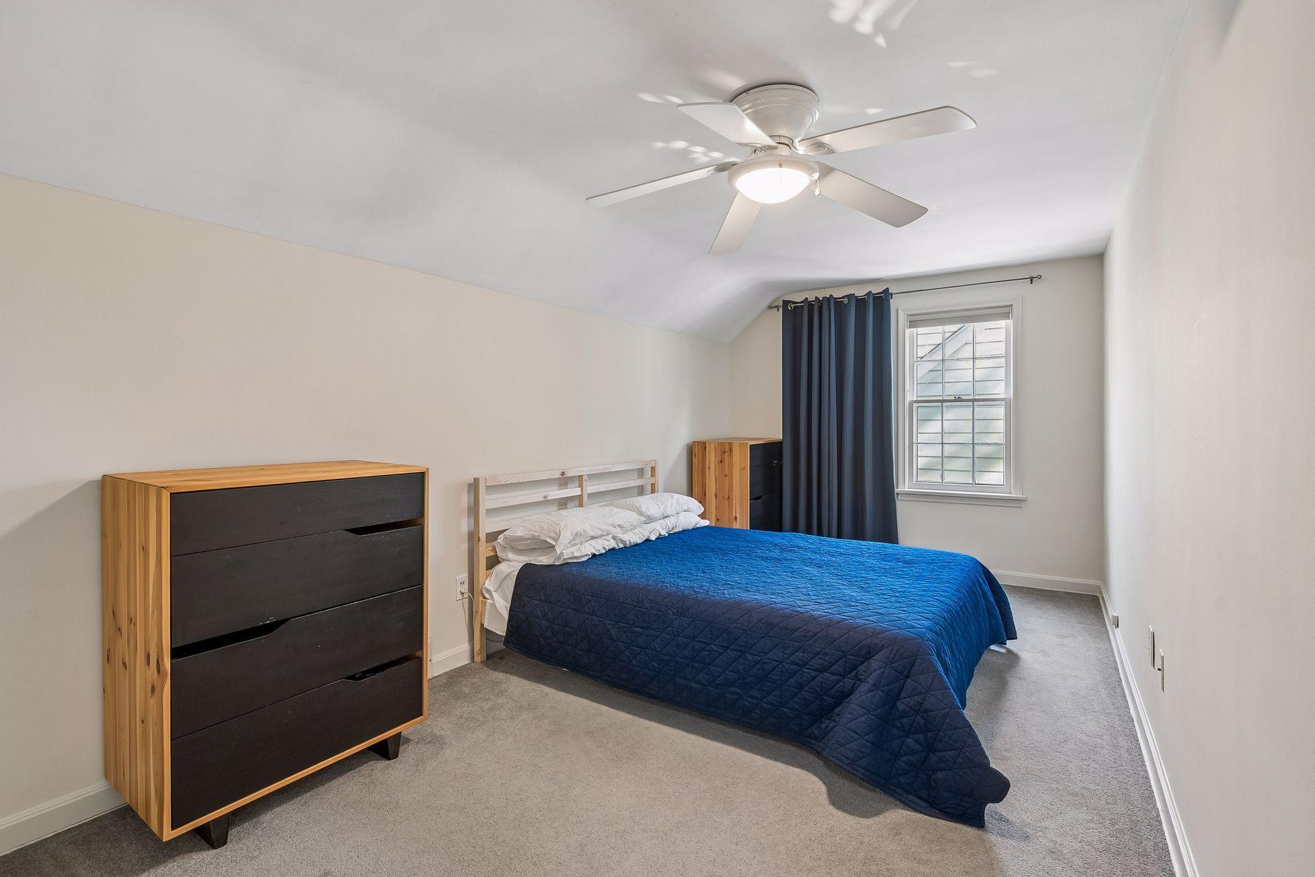 5652 Dupont Avenue S