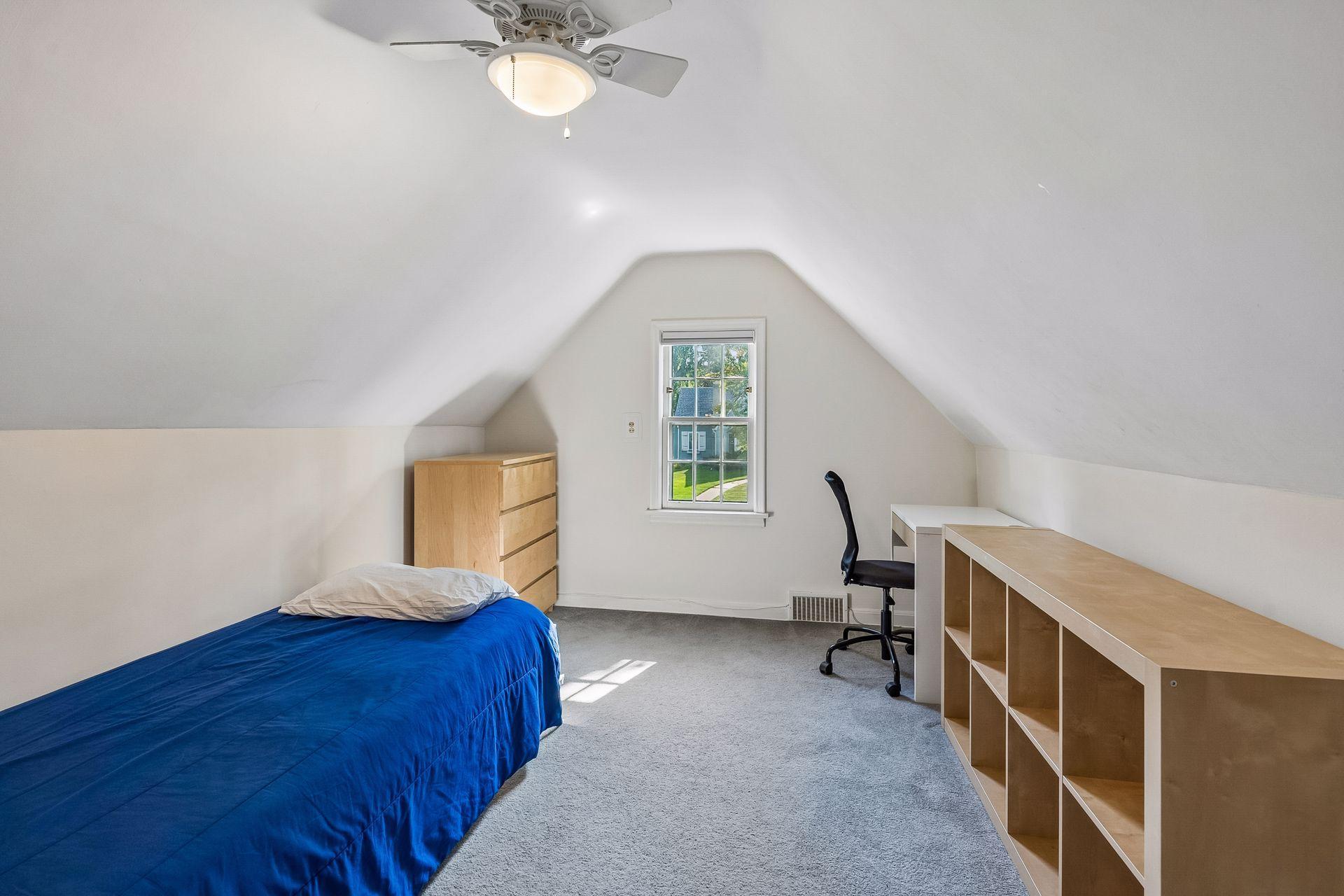 5652 Dupont Avenue S
