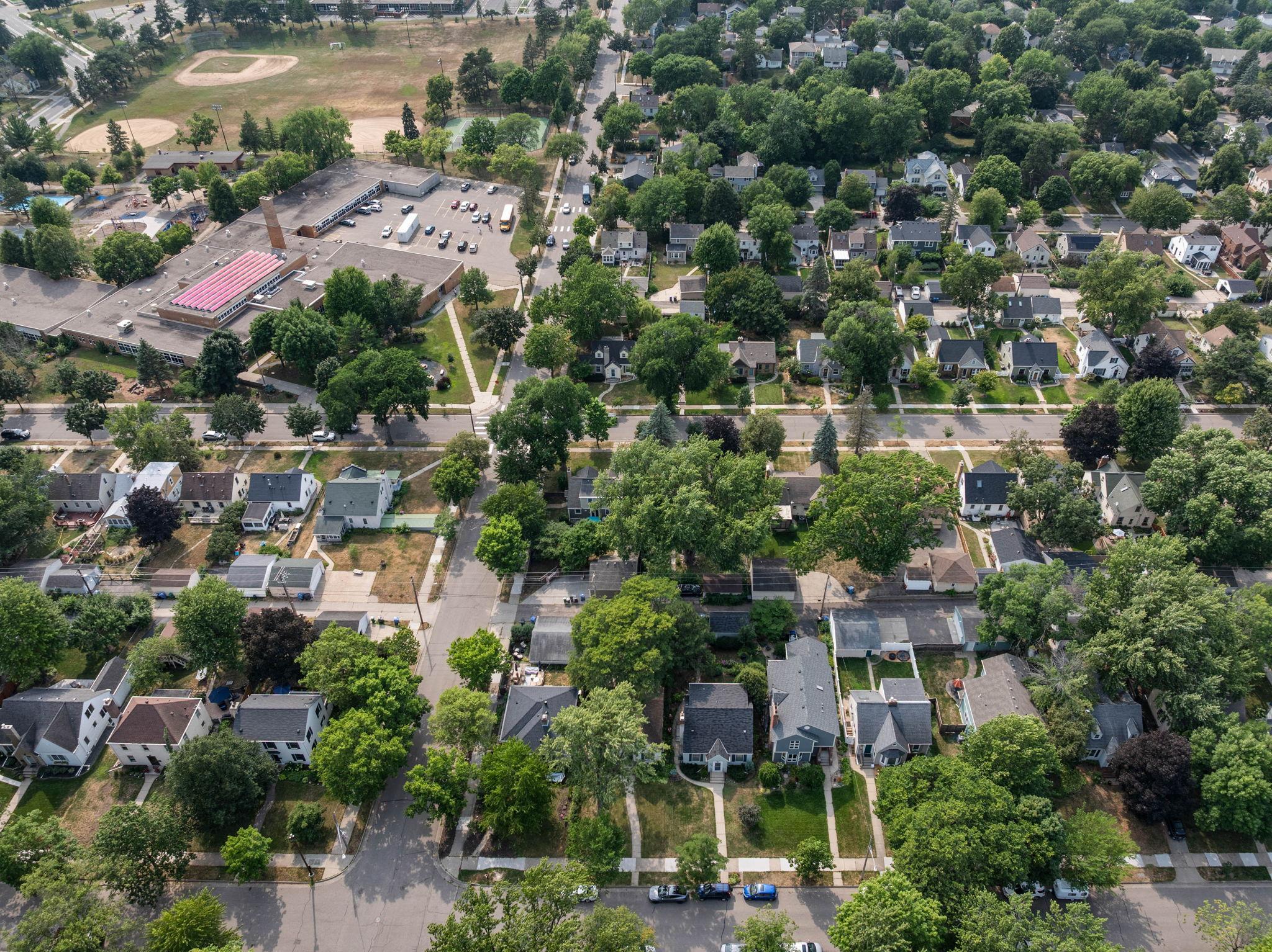 5652 Dupont Avenue S