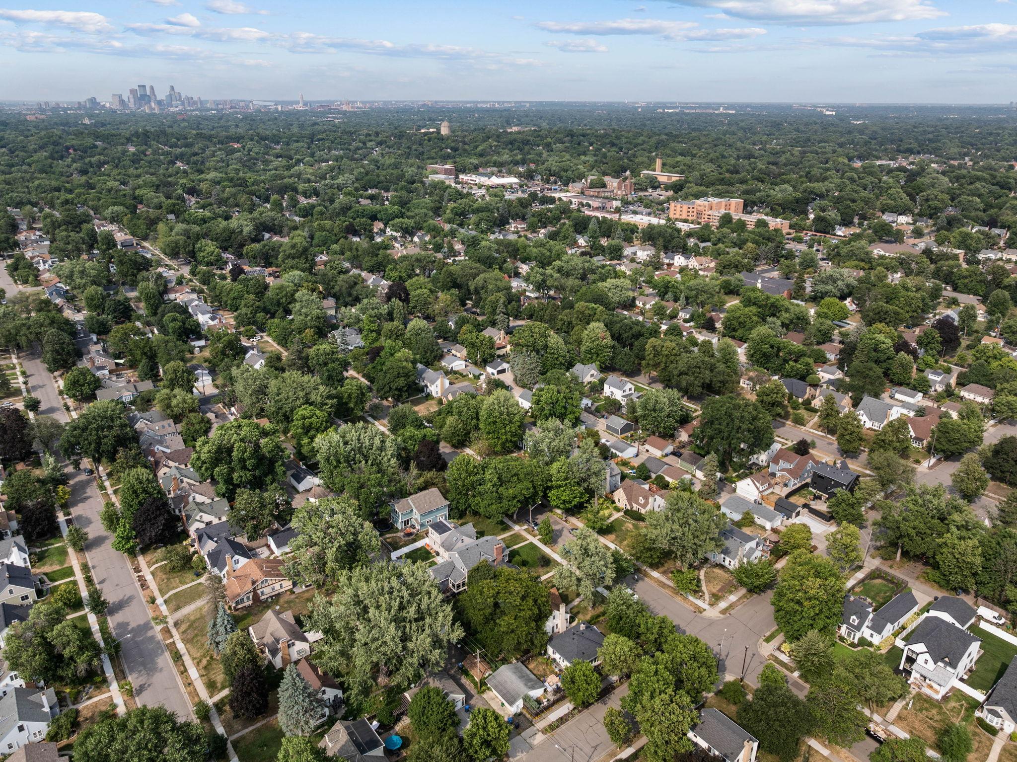 5652 Dupont Avenue S