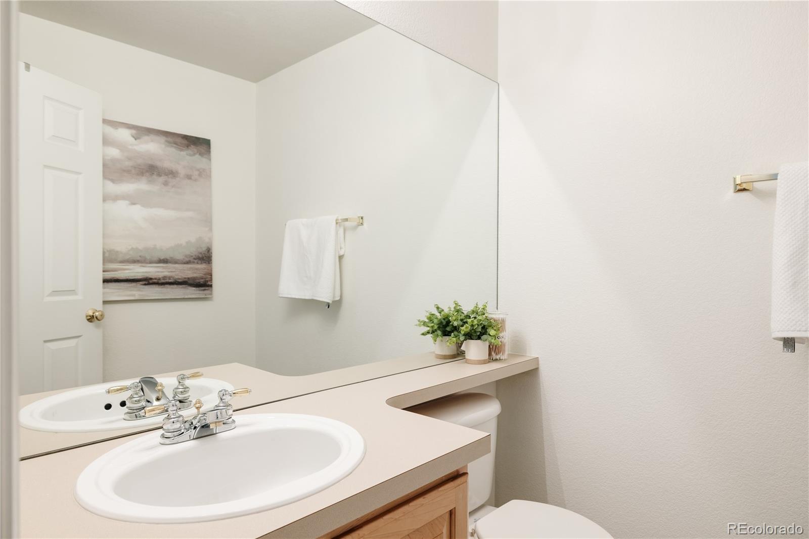 8001 E Ellsworth Ave