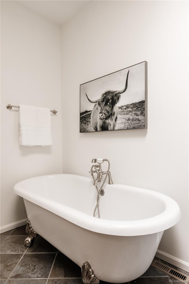 8001 E Ellsworth Ave