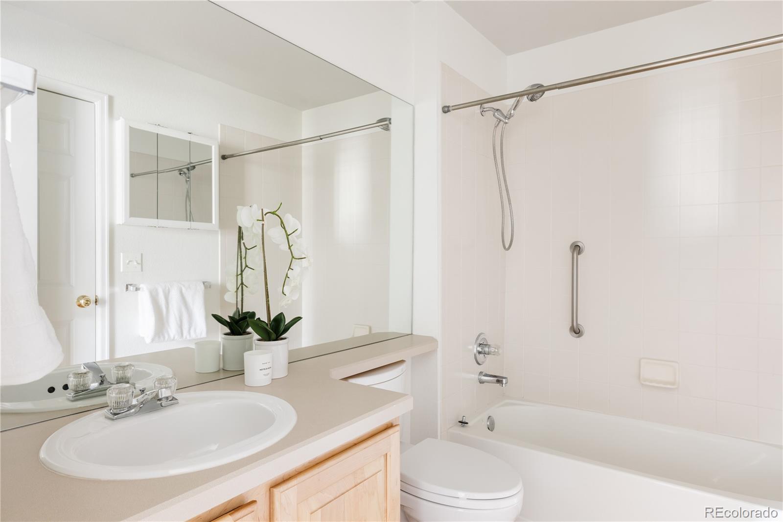 8001 E Ellsworth Ave