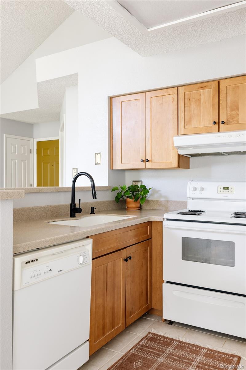 886 S Reed Court Unit: H