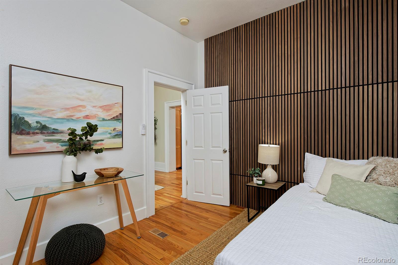 2527 W Dunkeld Place