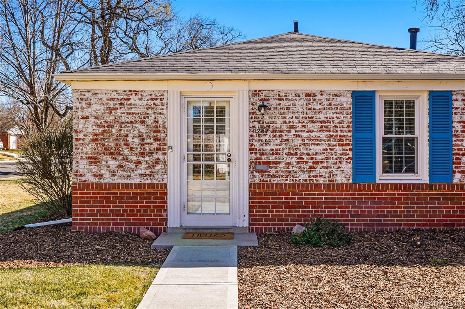 1257 Locust St