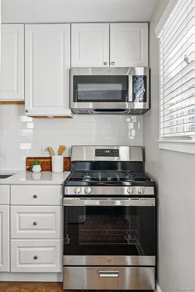 1257 Locust St