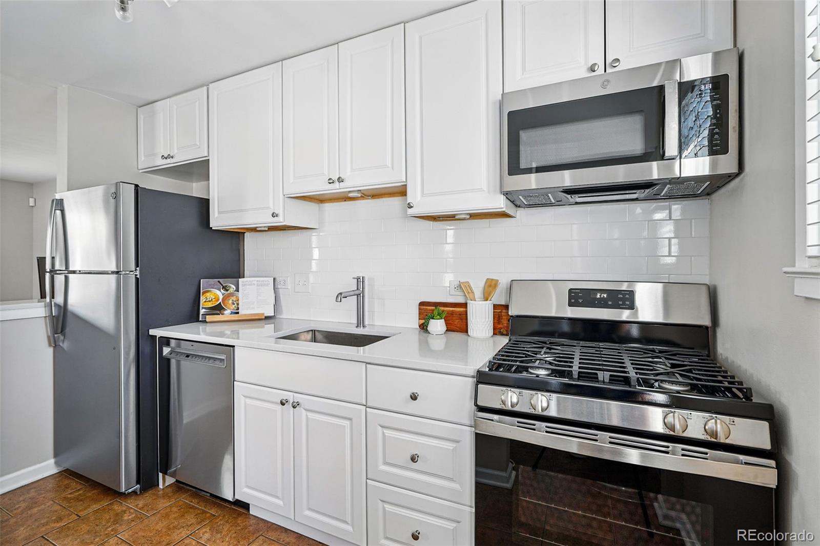 1257 Locust St