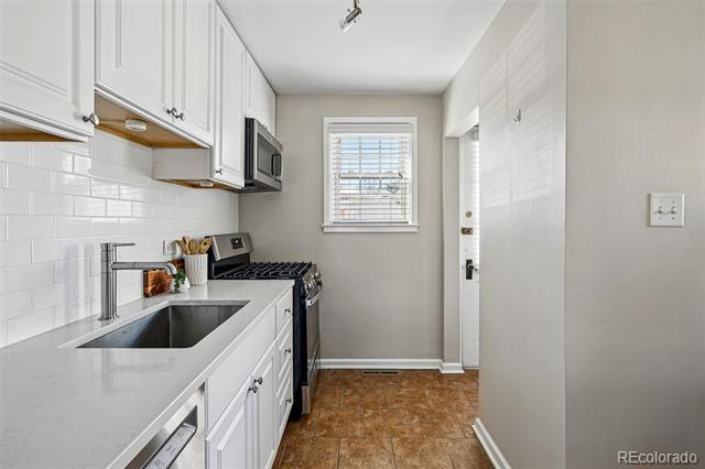 1257 Locust St