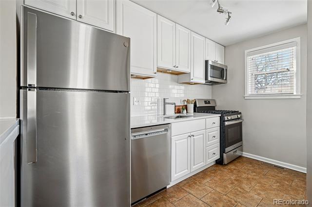 1257 Locust St
