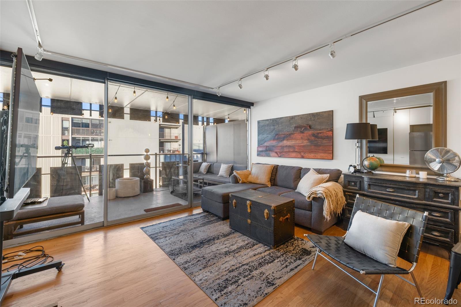 790 N Washington Street Unit: 1203