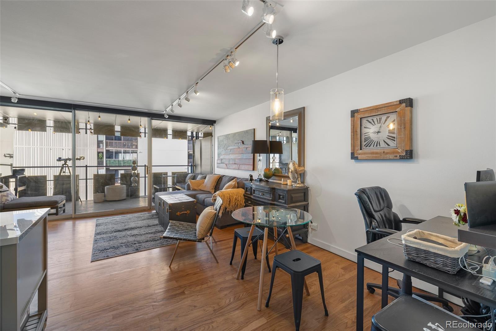 790 N Washington Street Unit: 1203