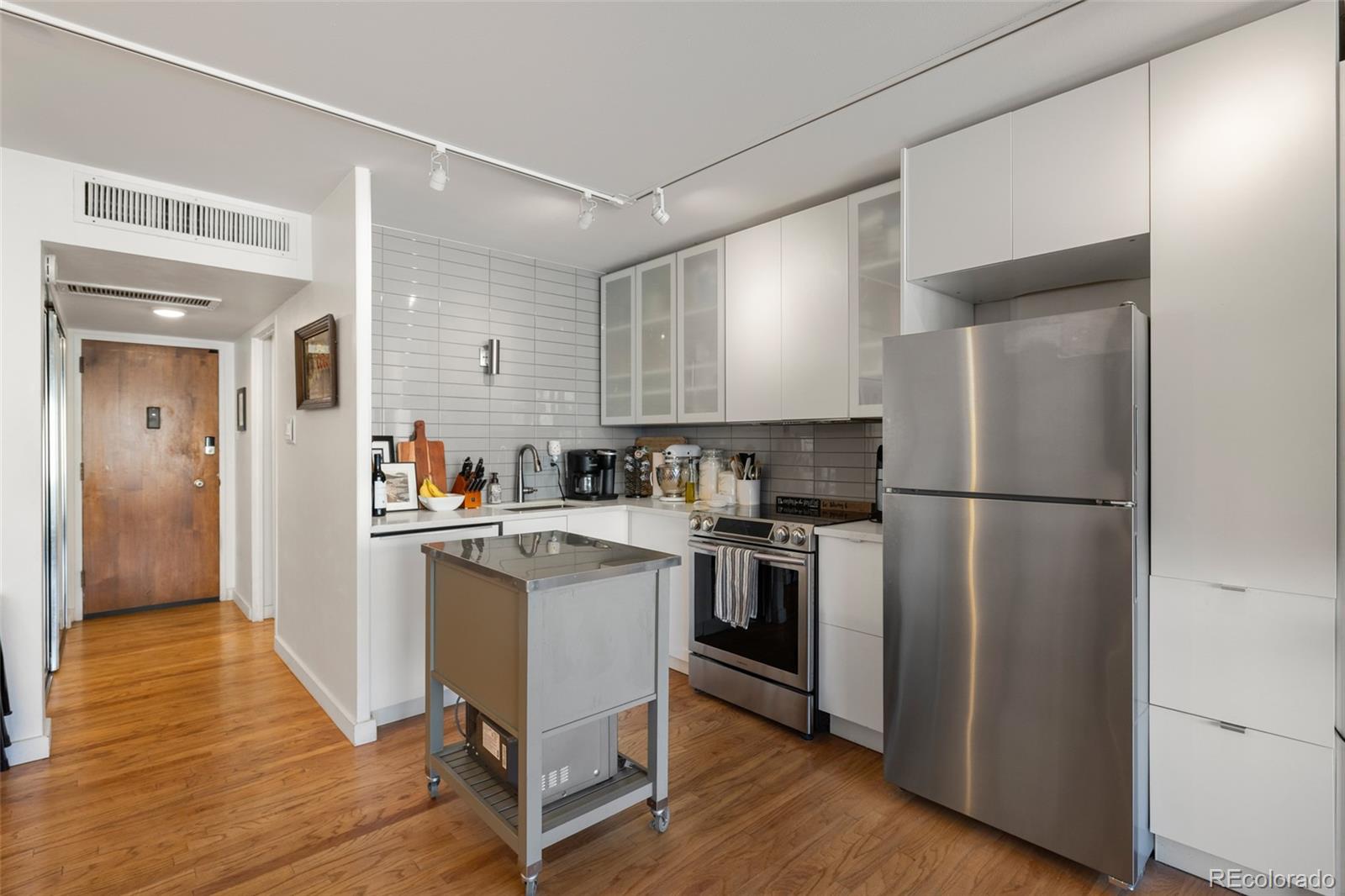 790 N Washington Street Unit: 1203