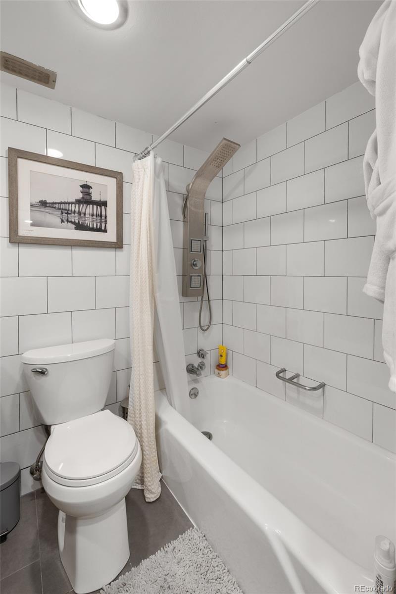 790 N Washington Street Unit: 1203